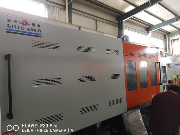 果筐注塑機中哪些零件會產(chǎn)生溫度？